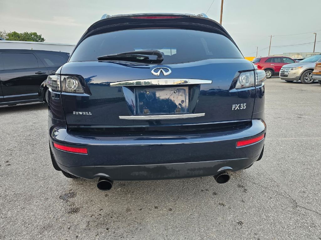 2005 INFINITI FX35 Image 4