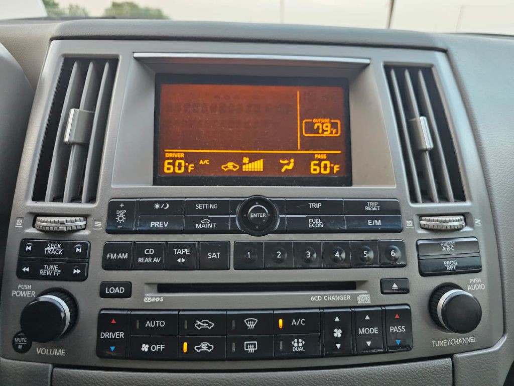 2005 INFINITI FX35 Image 13