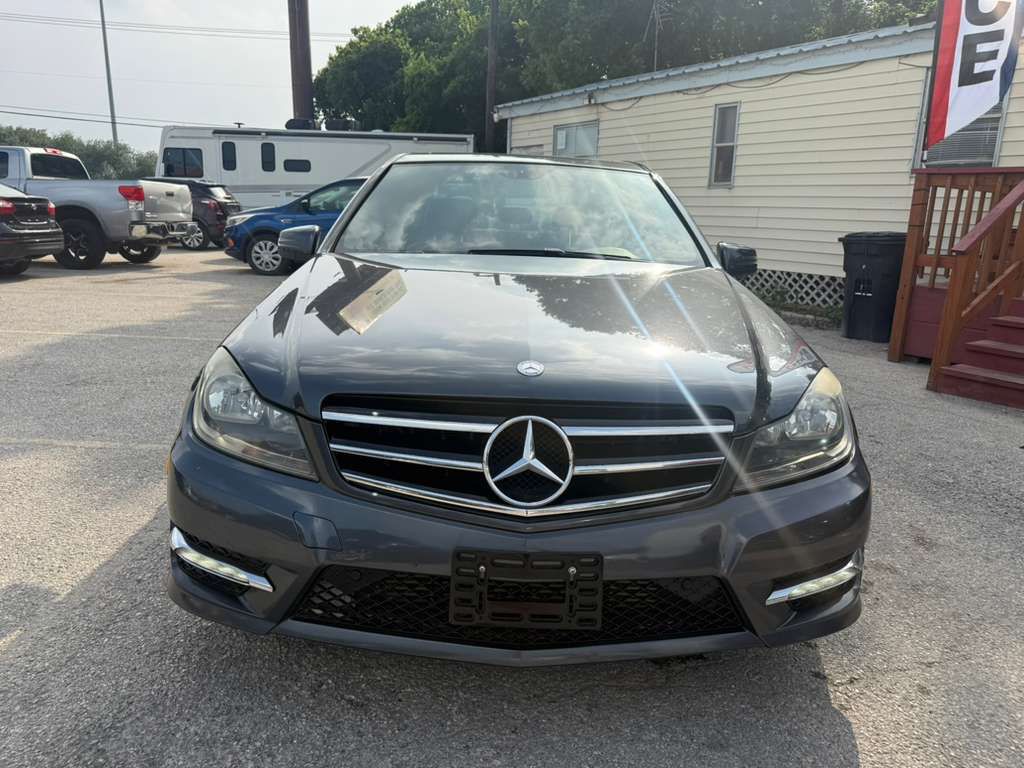 2014 Mercedes-Benz C-Class Image 1