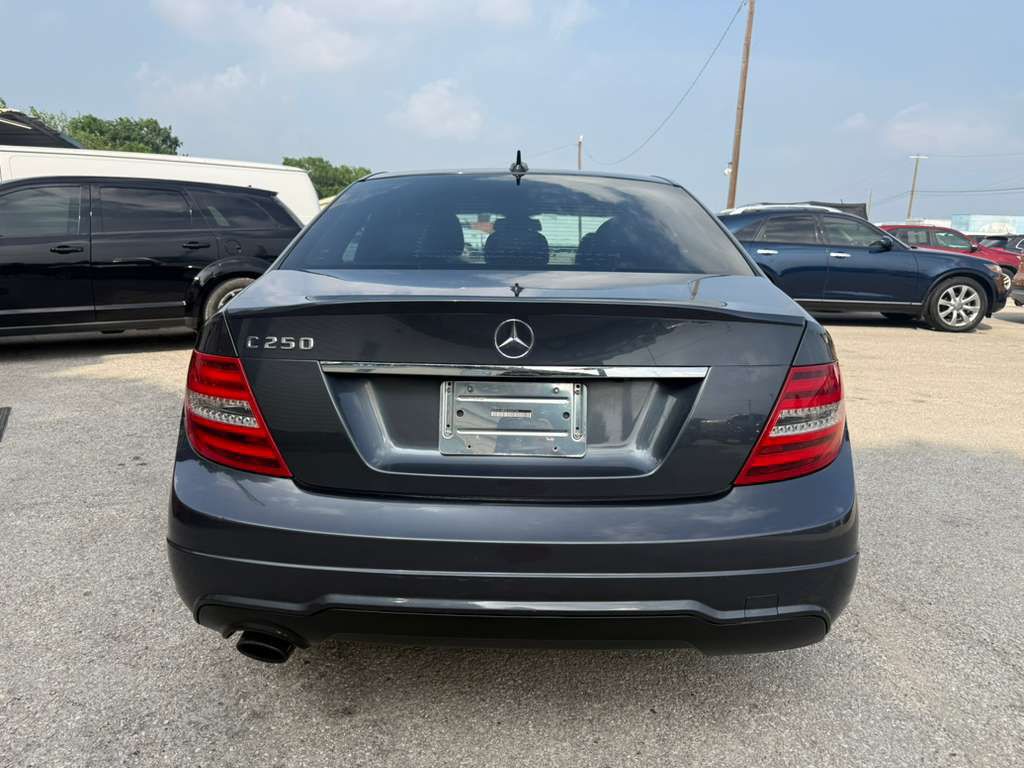 2014 Mercedes-Benz C-Class Image 4