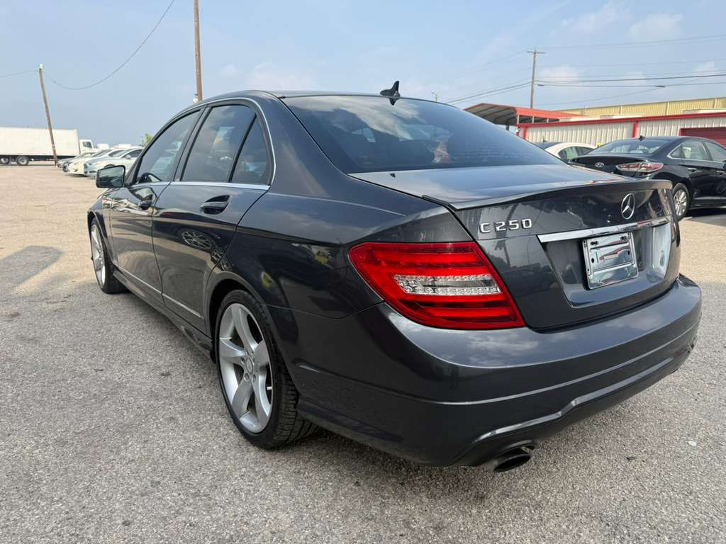 2014 Mercedes-Benz C-Class Image 6