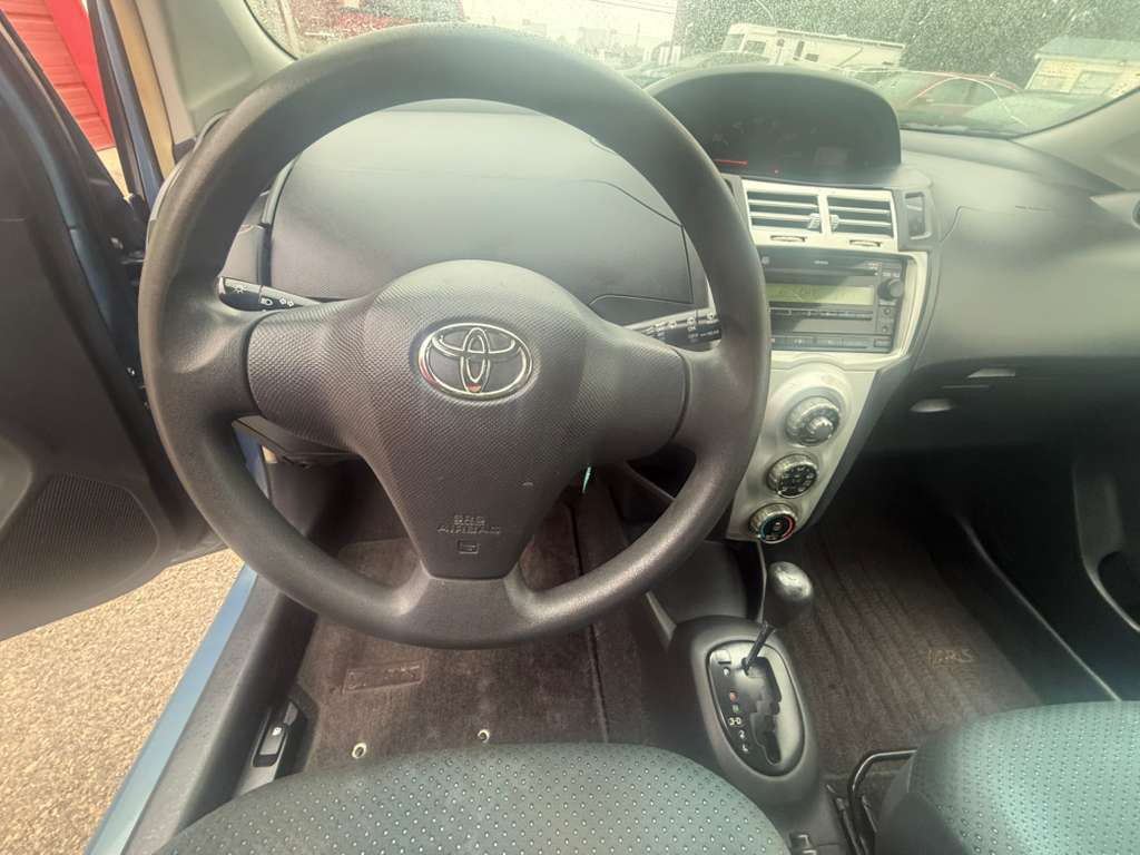 2007 Toyota Yaris Image 3