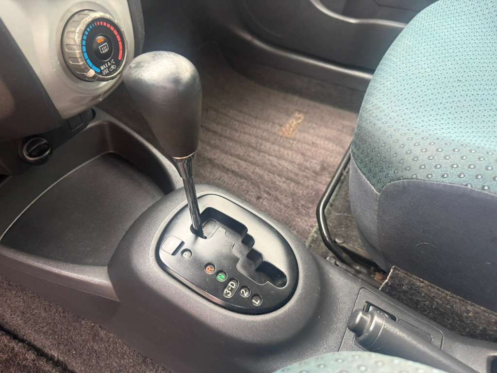 2007 Toyota Yaris Image 5