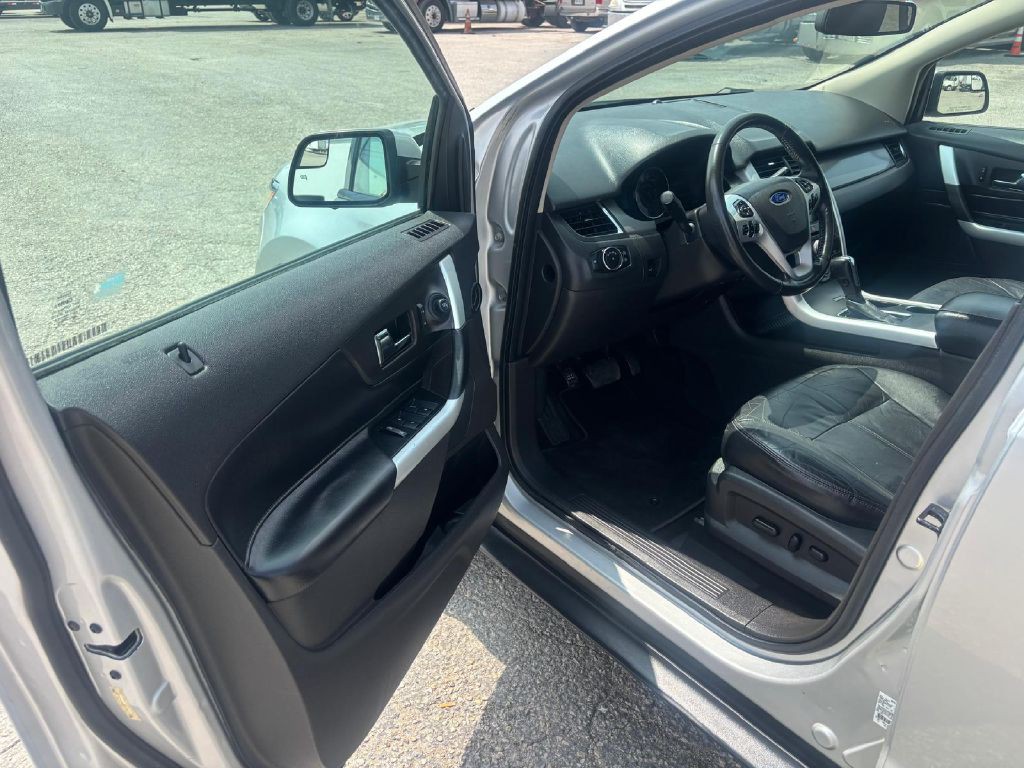 2012 Ford Edge Image 12
