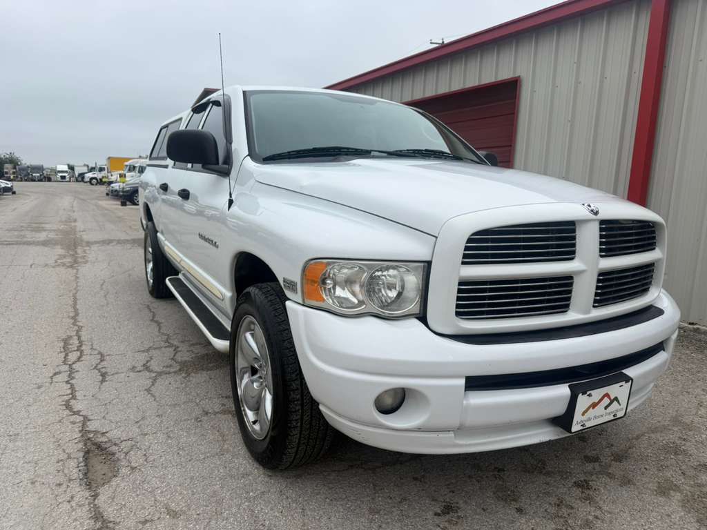 2005 Dodge Ram 1500 Image 2