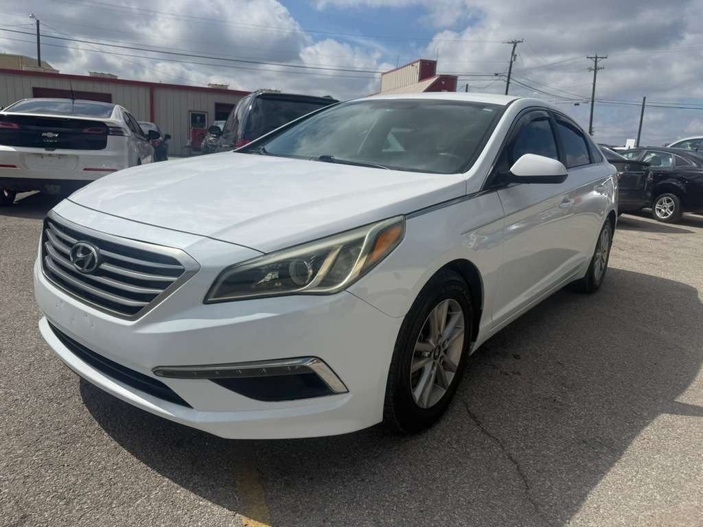 2015 Hyundai Sonata Image 2