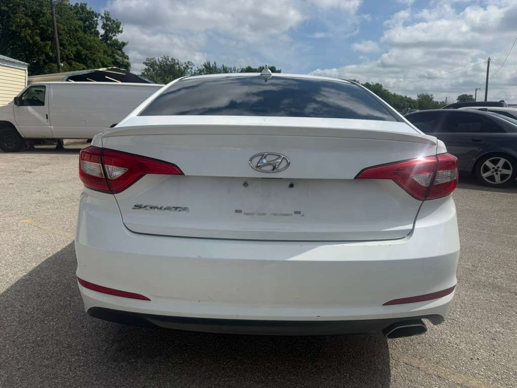 2015 Hyundai Sonata Image 6