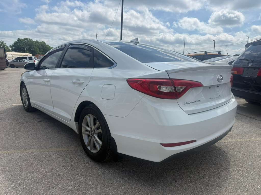 2015 Hyundai Sonata Image 8