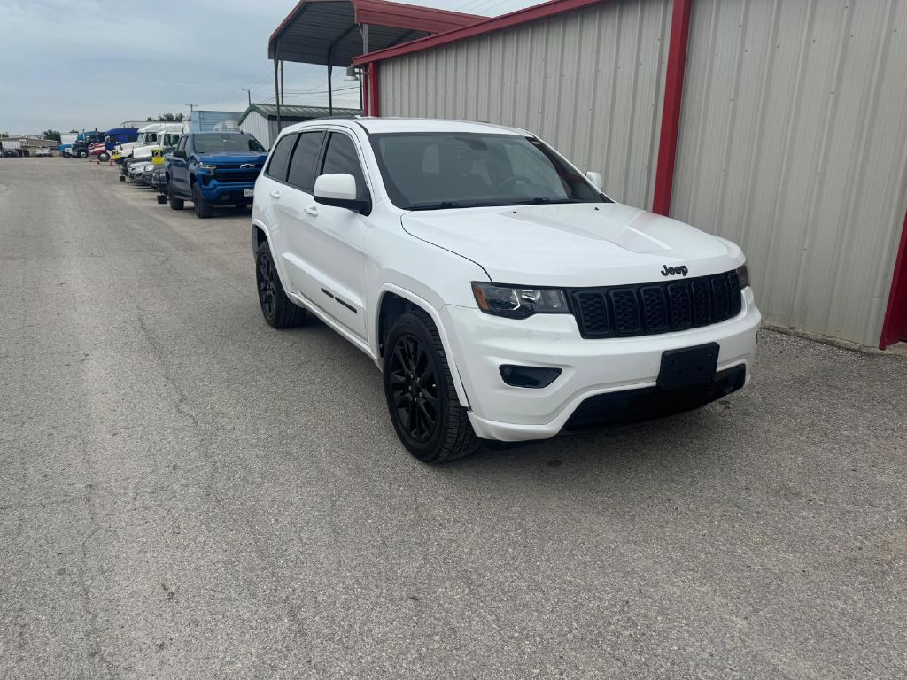 2017 Jeep Grand Cherokee Image 2