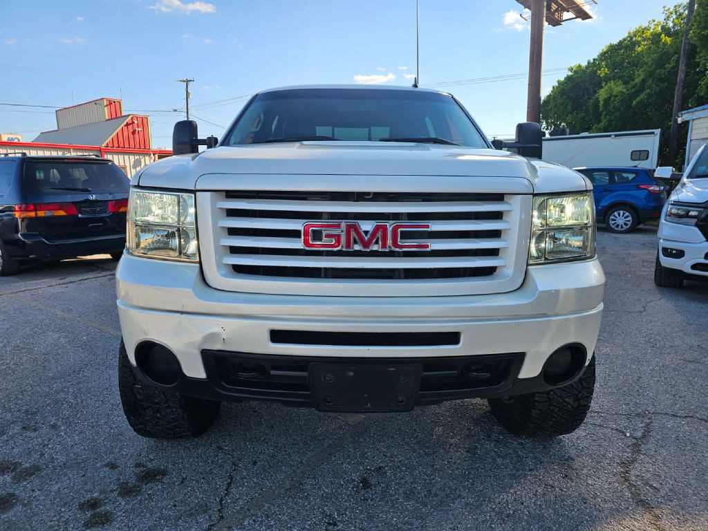 2012 GMC Sierra Image 2