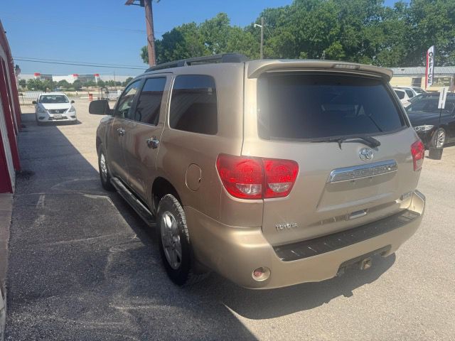 2008 Toyota Sequoia Image 2