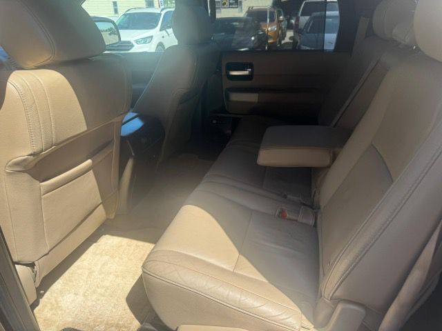 2008 Toyota Sequoia Image 7