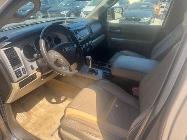 2008 Toyota Sequoia Image 8