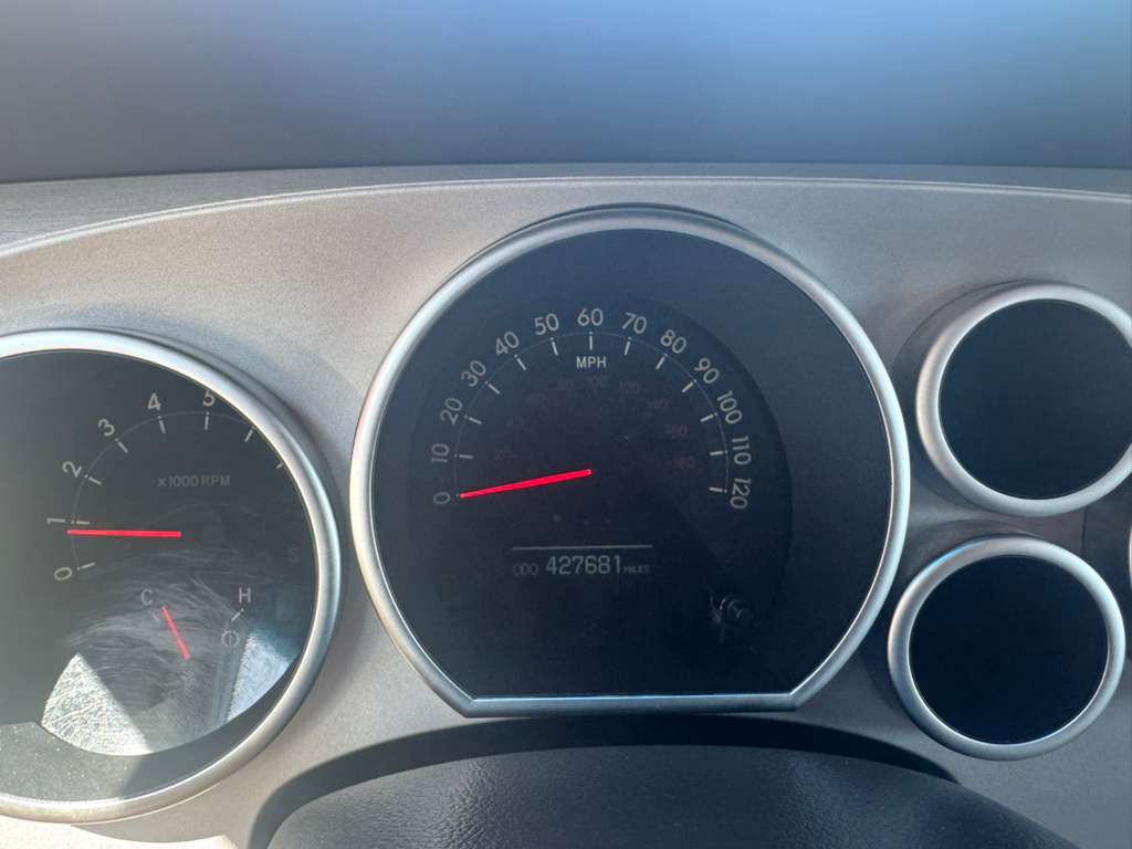 2008 Toyota Sequoia Image 11