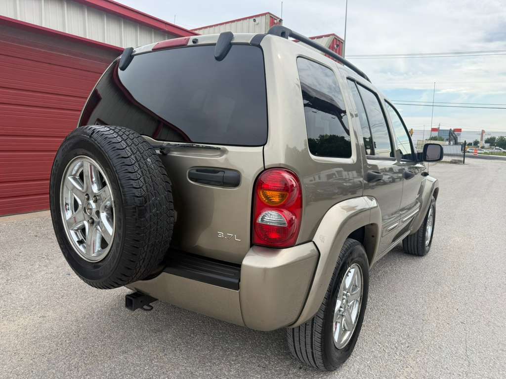 2003 Jeep Liberty Image 7