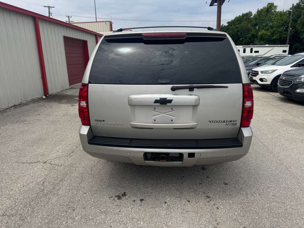 2009 Chevrolet Suburban Image 4