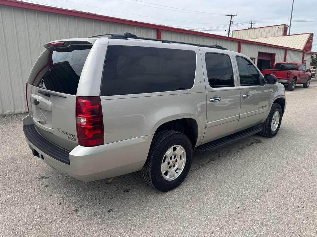 2009 Chevrolet Suburban Image 6