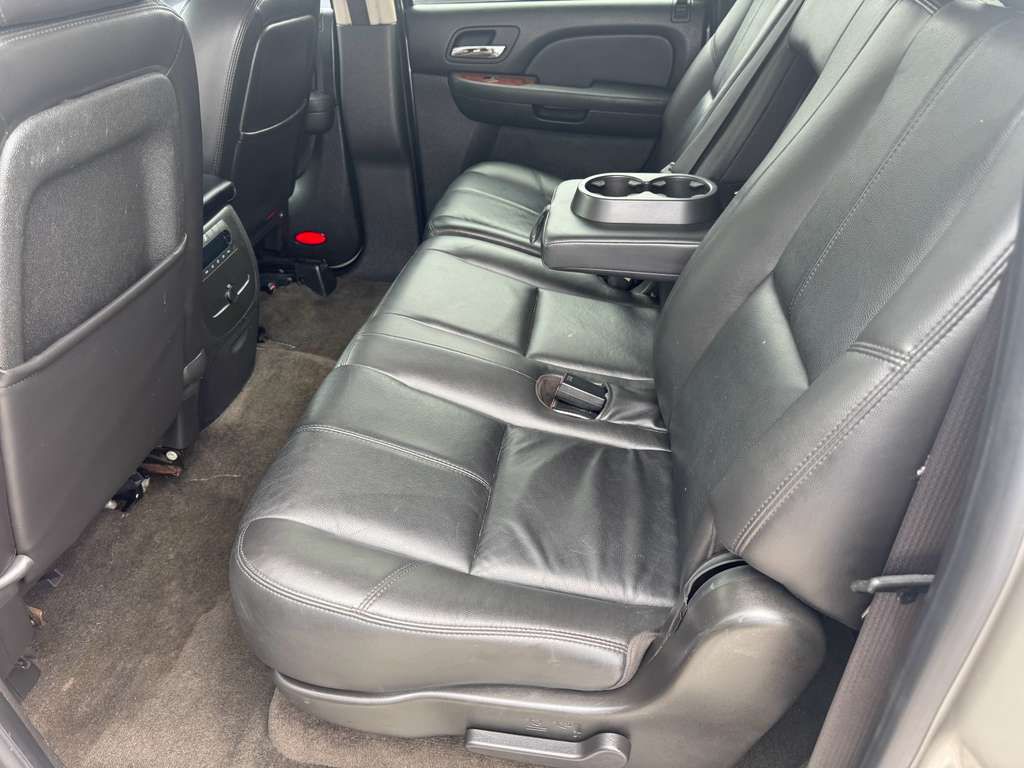 2009 Chevrolet Suburban Image 13