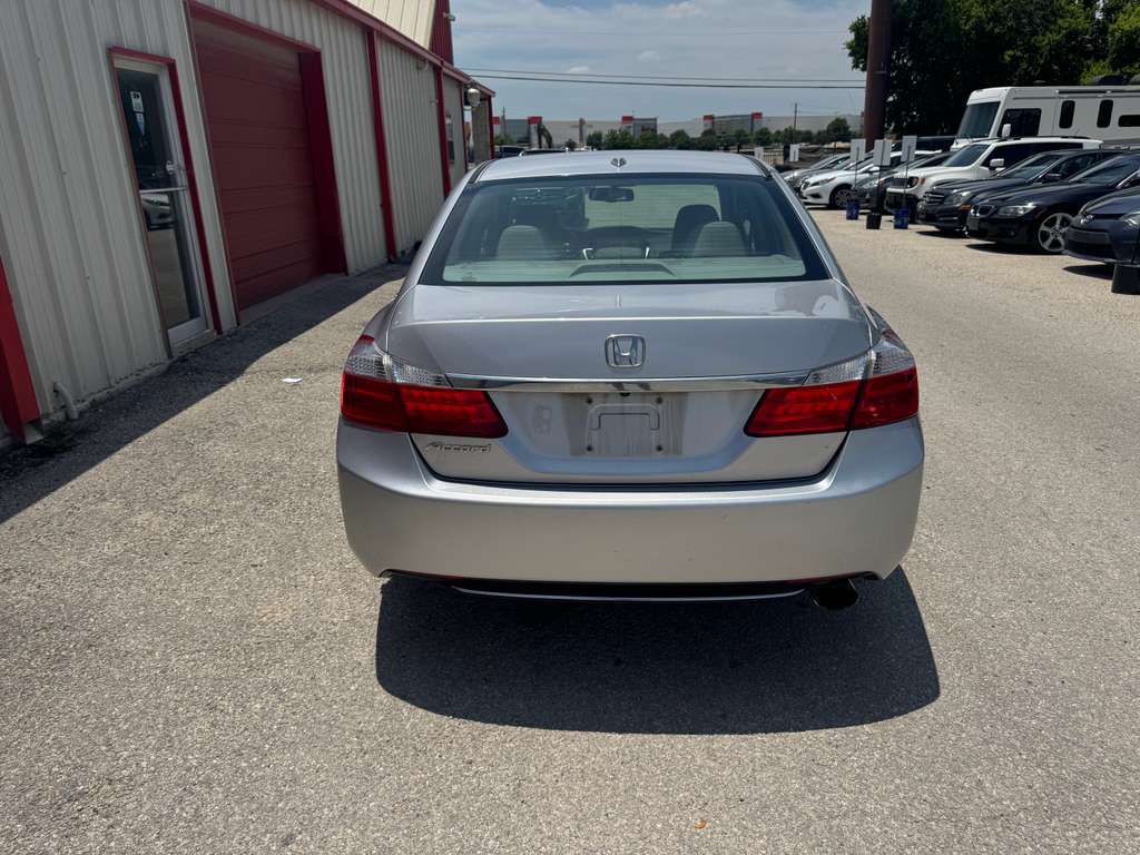 2013 Honda Accord Image 4