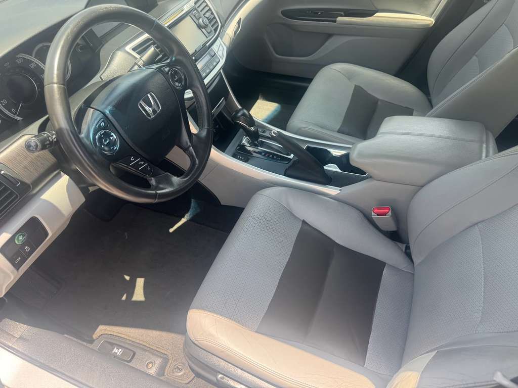 2013 Honda Accord Image 9