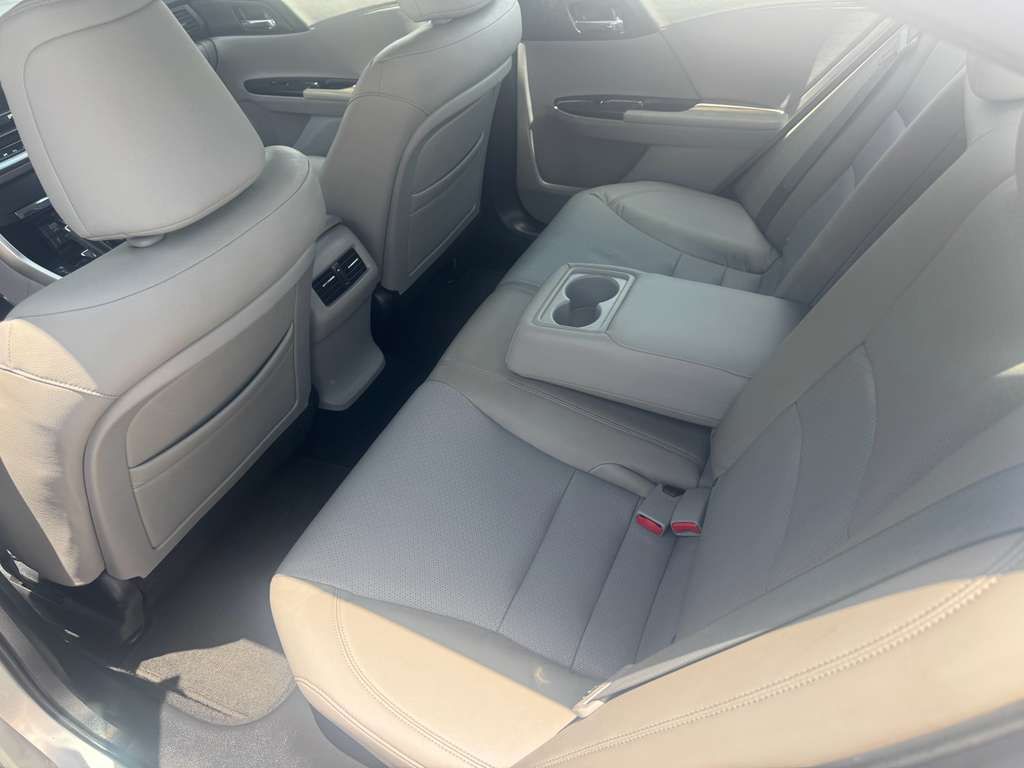2013 Honda Accord Image 12