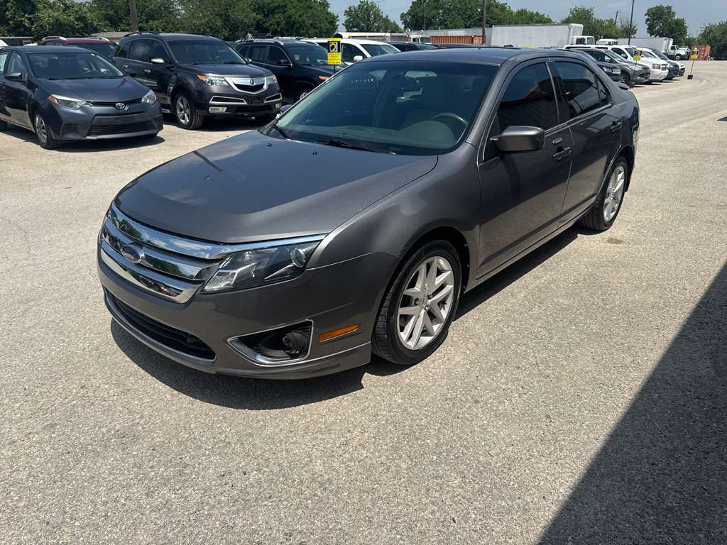 2010 Ford Fusion Image 2
