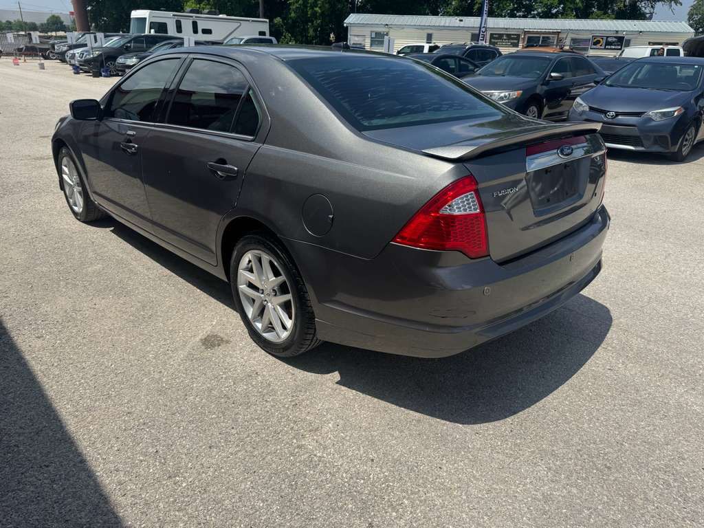 2010 Ford Fusion Image 4