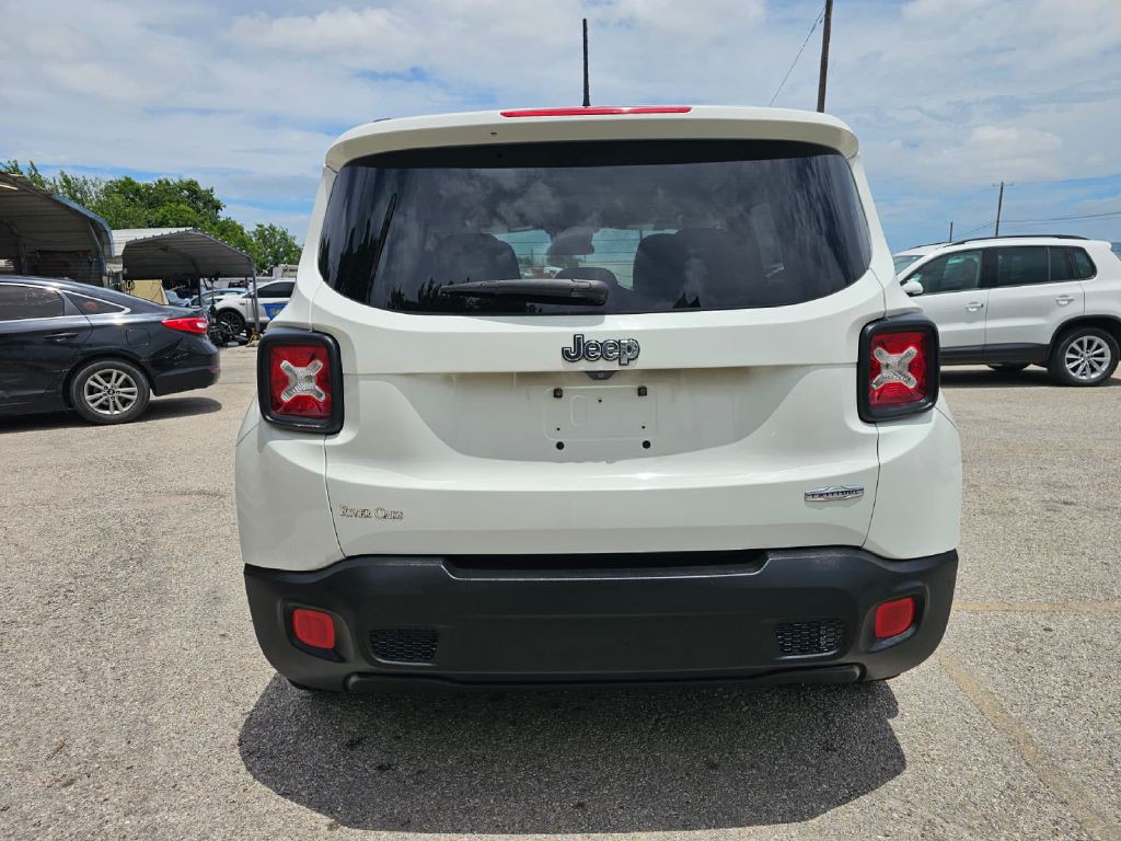 2015 Jeep Renegade Image 4