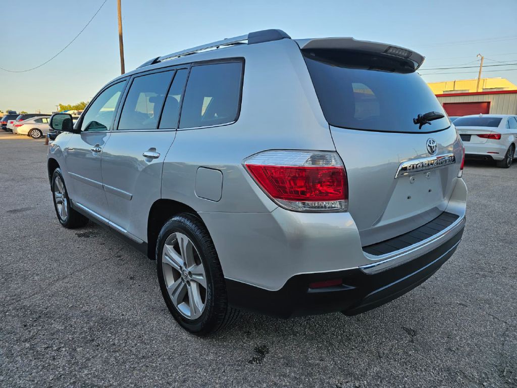 2013 Toyota Highlander Image 6