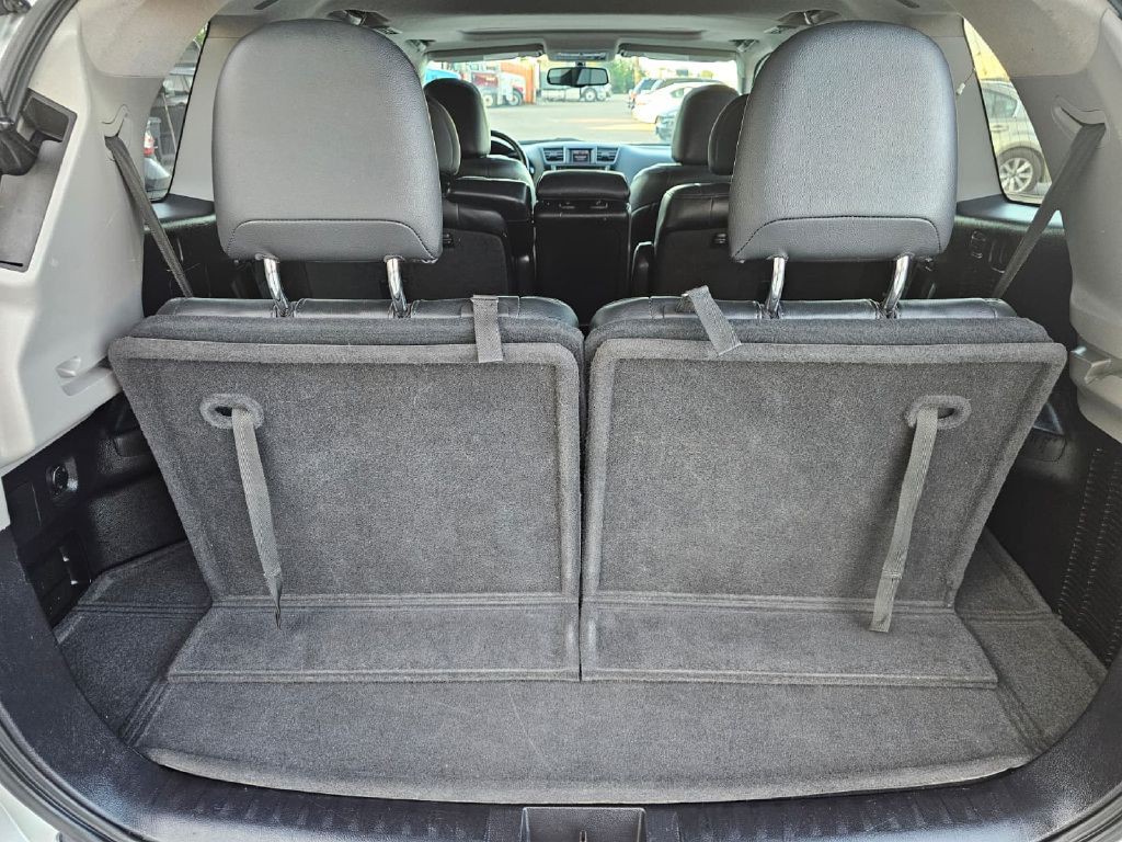 2013 Toyota Highlander Image 22