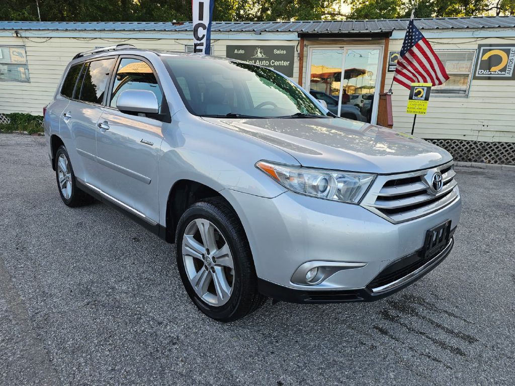 2013 Toyota Highlander Image 1