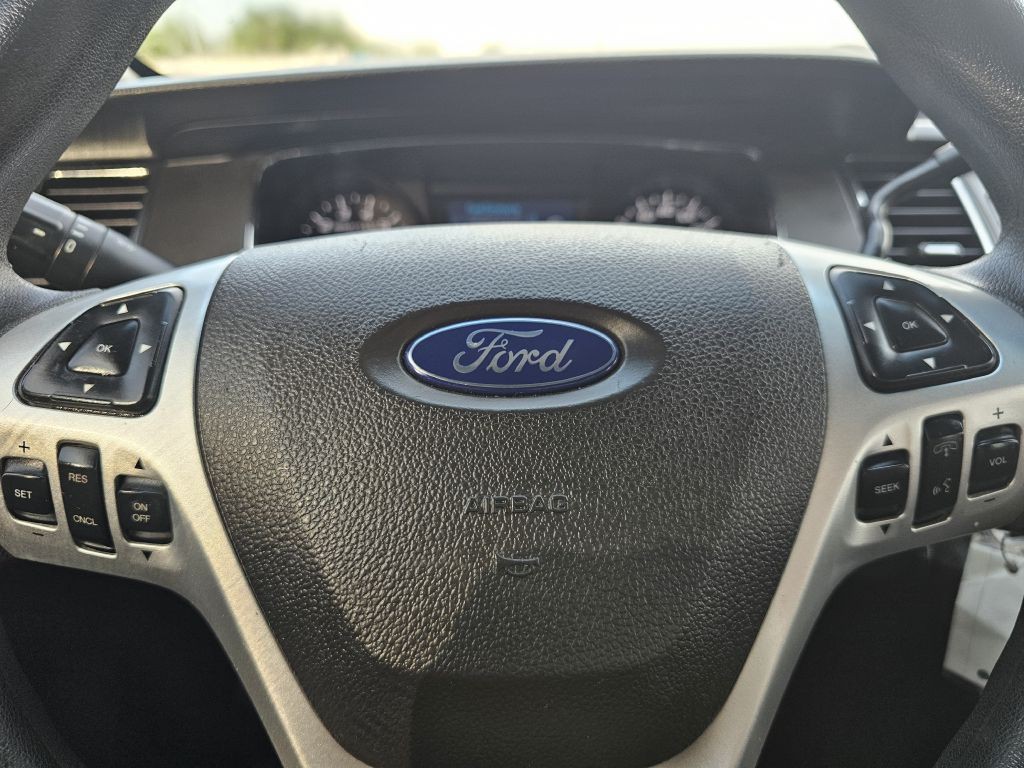 2015 Ford Taurus Image 9