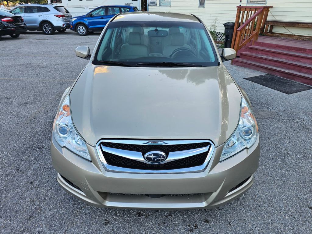 2010 Subaru Legacy Image 3