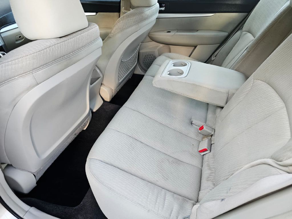 2010 Subaru Legacy Image 14