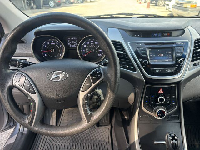 2015 Hyundai Elantra Image 7