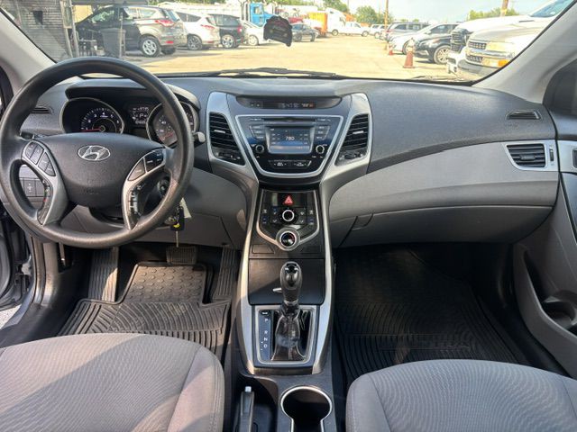 2015 Hyundai Elantra Image 10