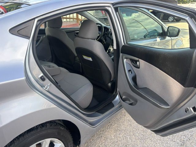 2015 Hyundai Elantra Image 11