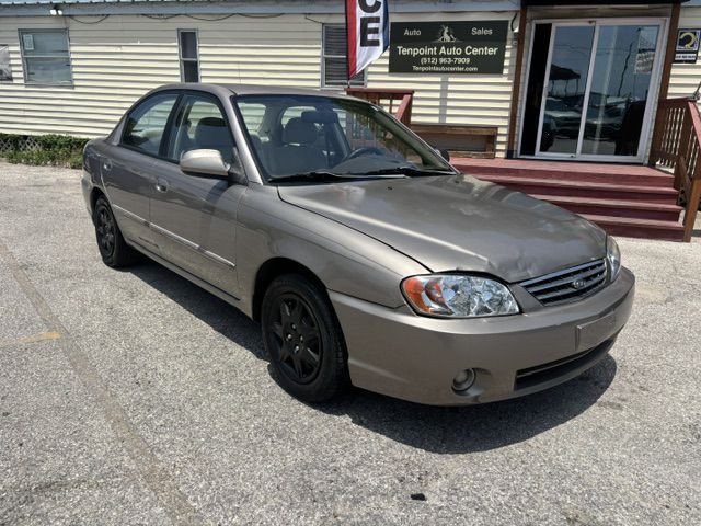 2004 Kia Spectra Image 2