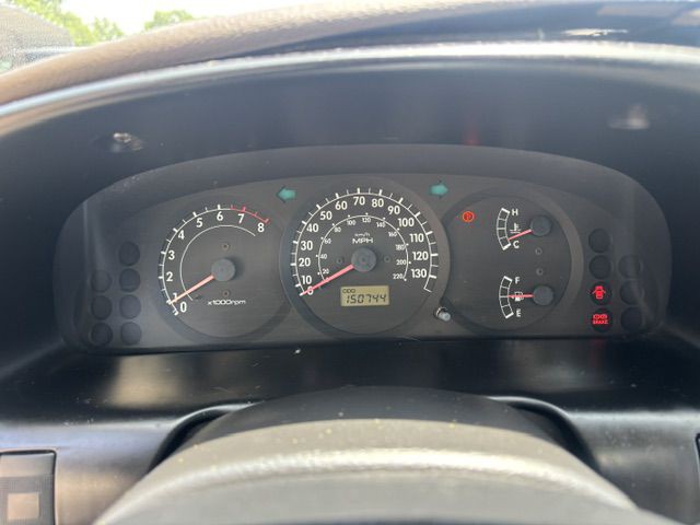 2004 Kia Spectra Image 12