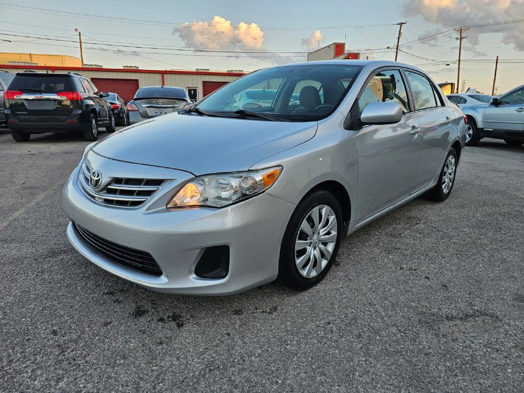 2013 Toyota Corolla Image 2