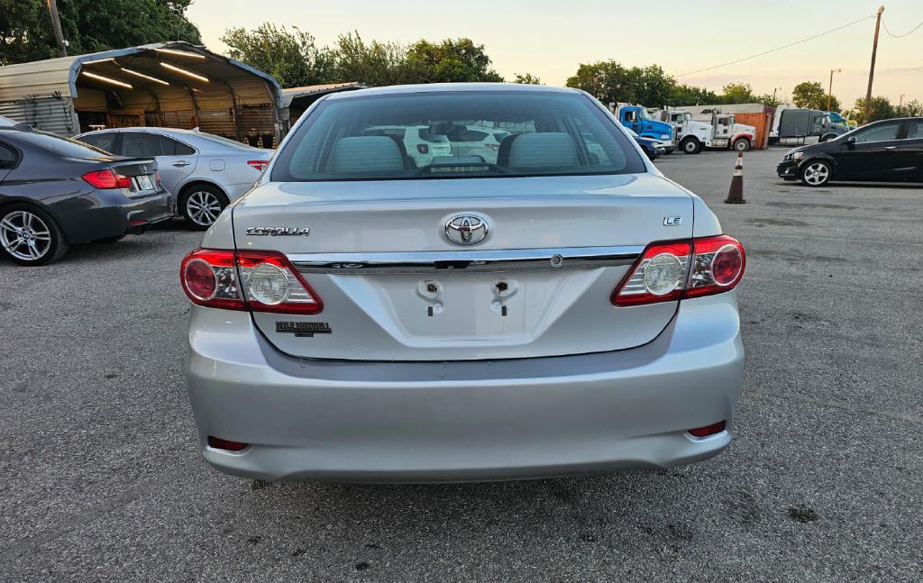 2013 Toyota Corolla Image 4