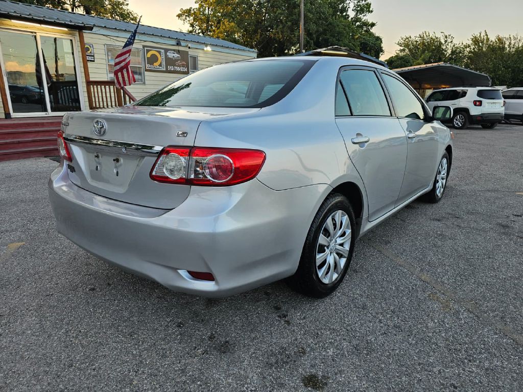 2013 Toyota Corolla Image 7