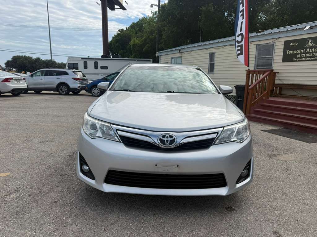 2013 Toyota Camry Image 1
