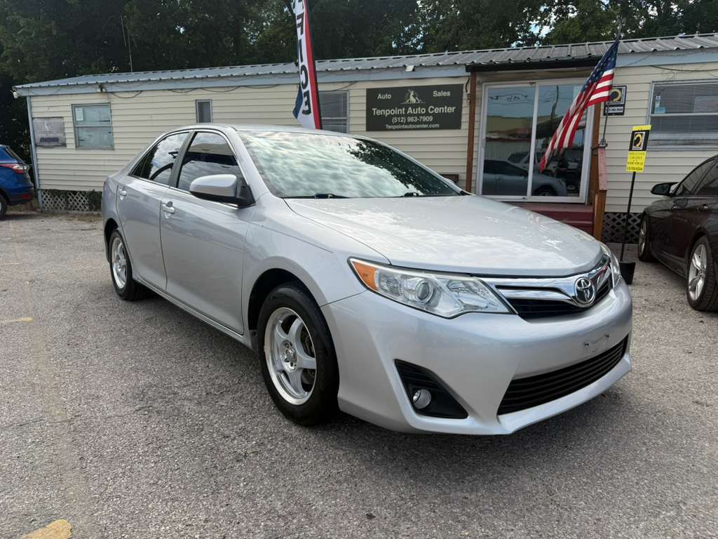 2013 Toyota Camry Image 3