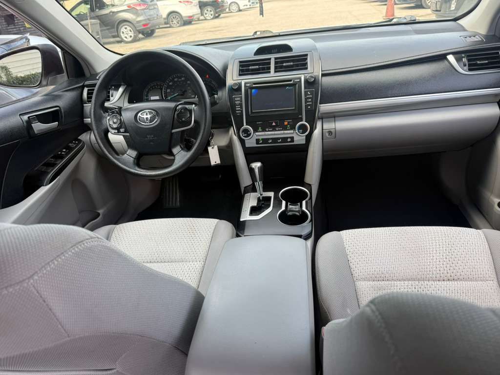 2013 Toyota Camry Image 11