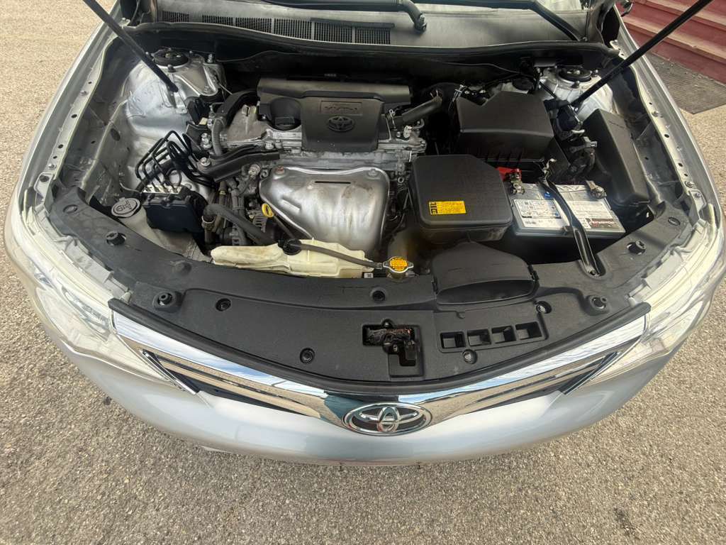 2013 Toyota Camry Image 16