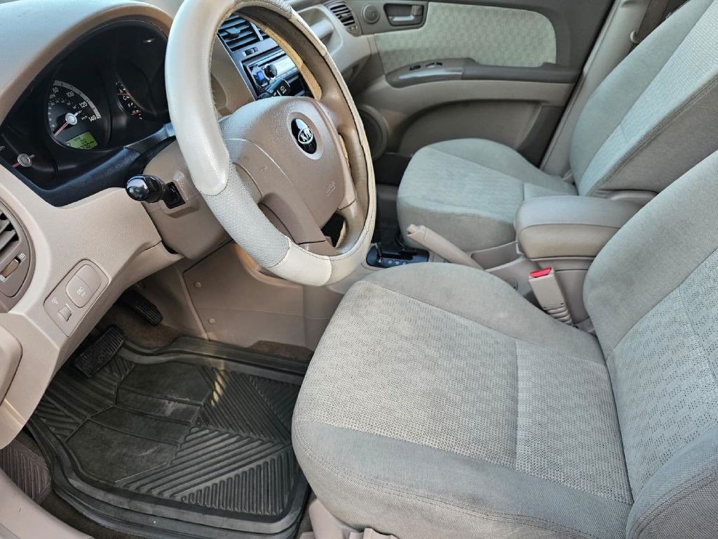 2007 Kia Sportage Image 8