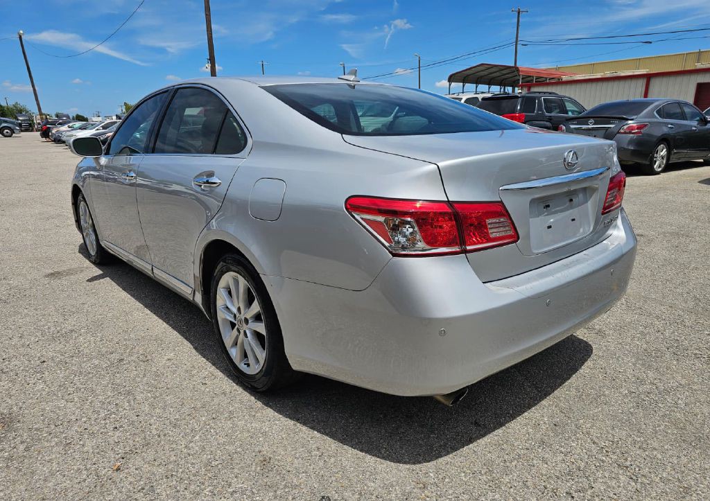 2011 Lexus ES Image 6
