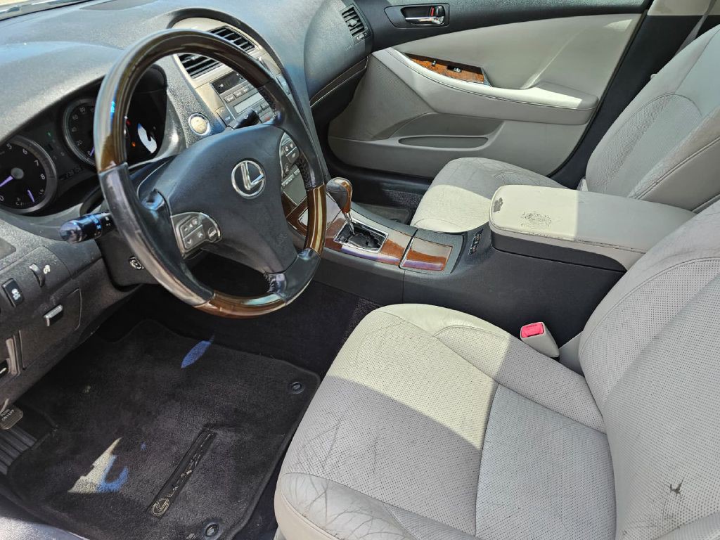 2011 Lexus ES Image 7