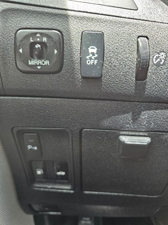 2011 Lexus ES Image 20